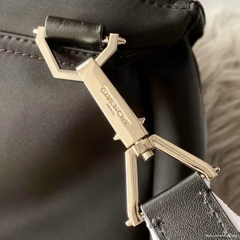 Official Brother Sam Bag 2209SW0051 Givenchy 0520
